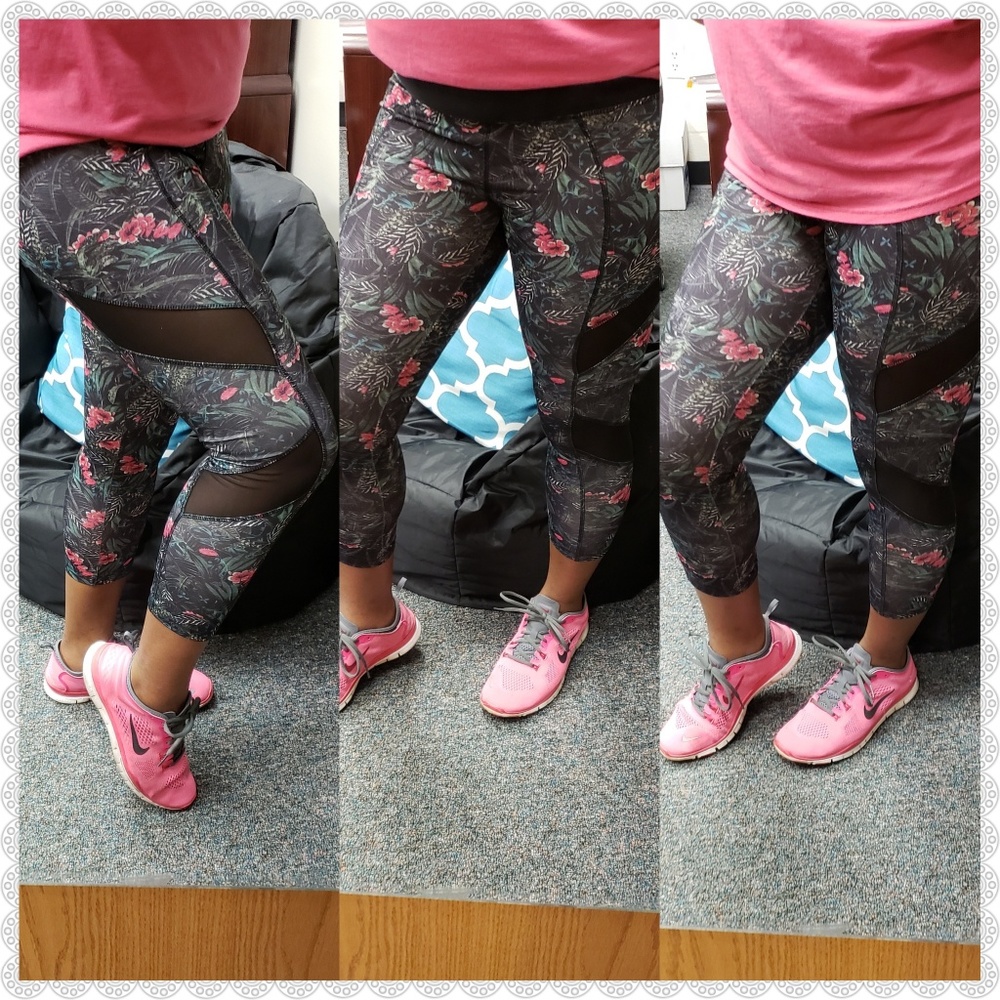 Mesh Design Athletic Capri |Size M - Picture 3 of 4